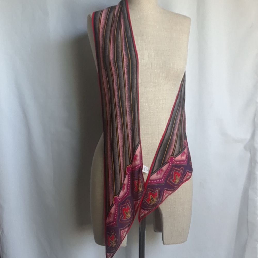 Oscar de la Renta Floral & Stripe desing.